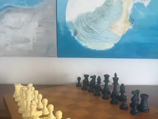 Vintage c.1960s handcarved wood 2-sided xl chessboard 45x45cm+ xl plastic pieces, Επαρχία Πάφου — Paphos - Άγιος Θεόδωρος