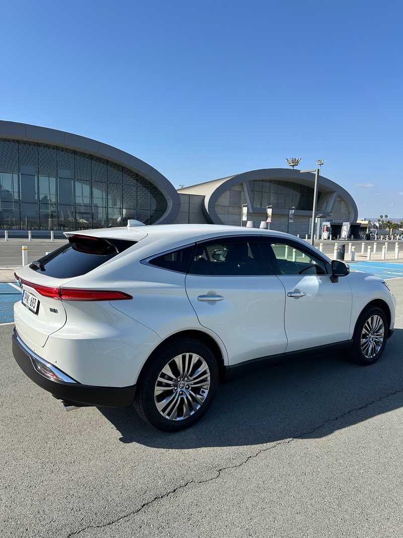 2022 Toyota Harrier 2,5L 2022 Cyprus