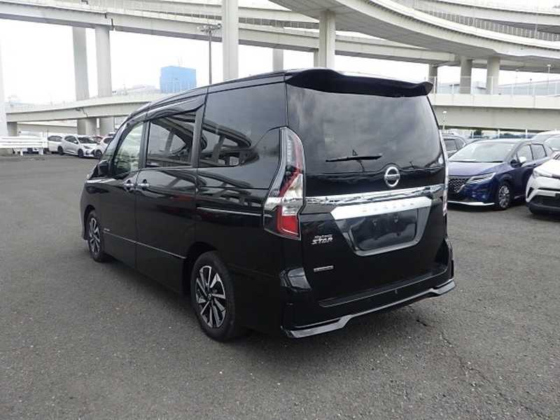 2022 Nissan Serena 2,0L 2022 Cyprus
