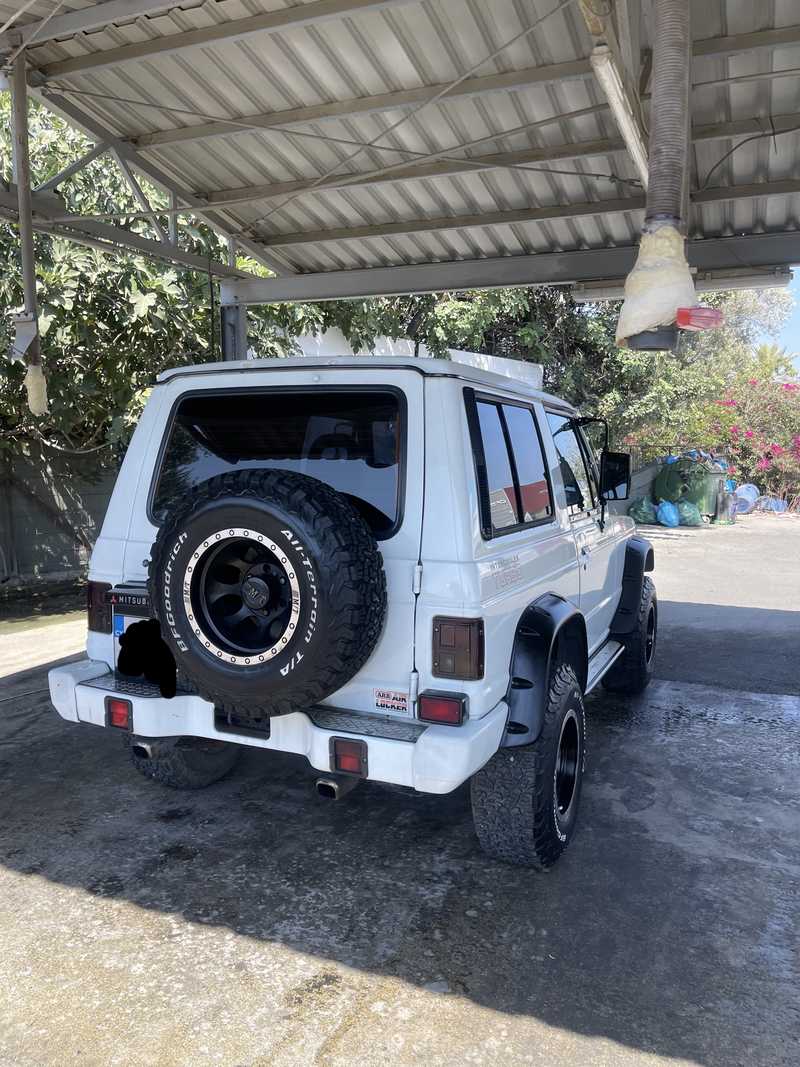 1990 Mitsubishi Pajero 2,5L 1990 Cyprus