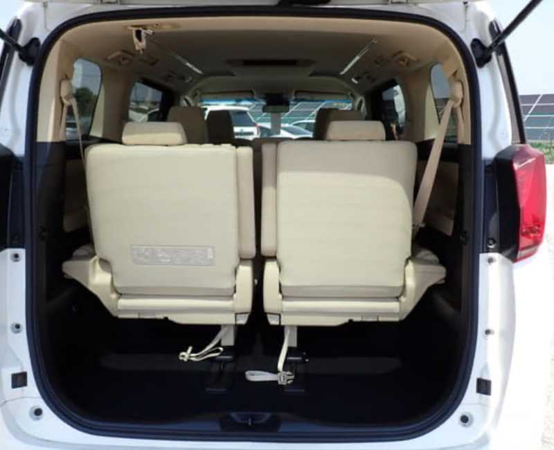 2022 Toyota Alphard 2,5L 2022 Cyprus