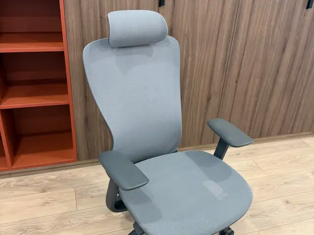 Timoset office furniture set, 4 workstations + l-shaped desk, like new, Limassol — Parekklisia