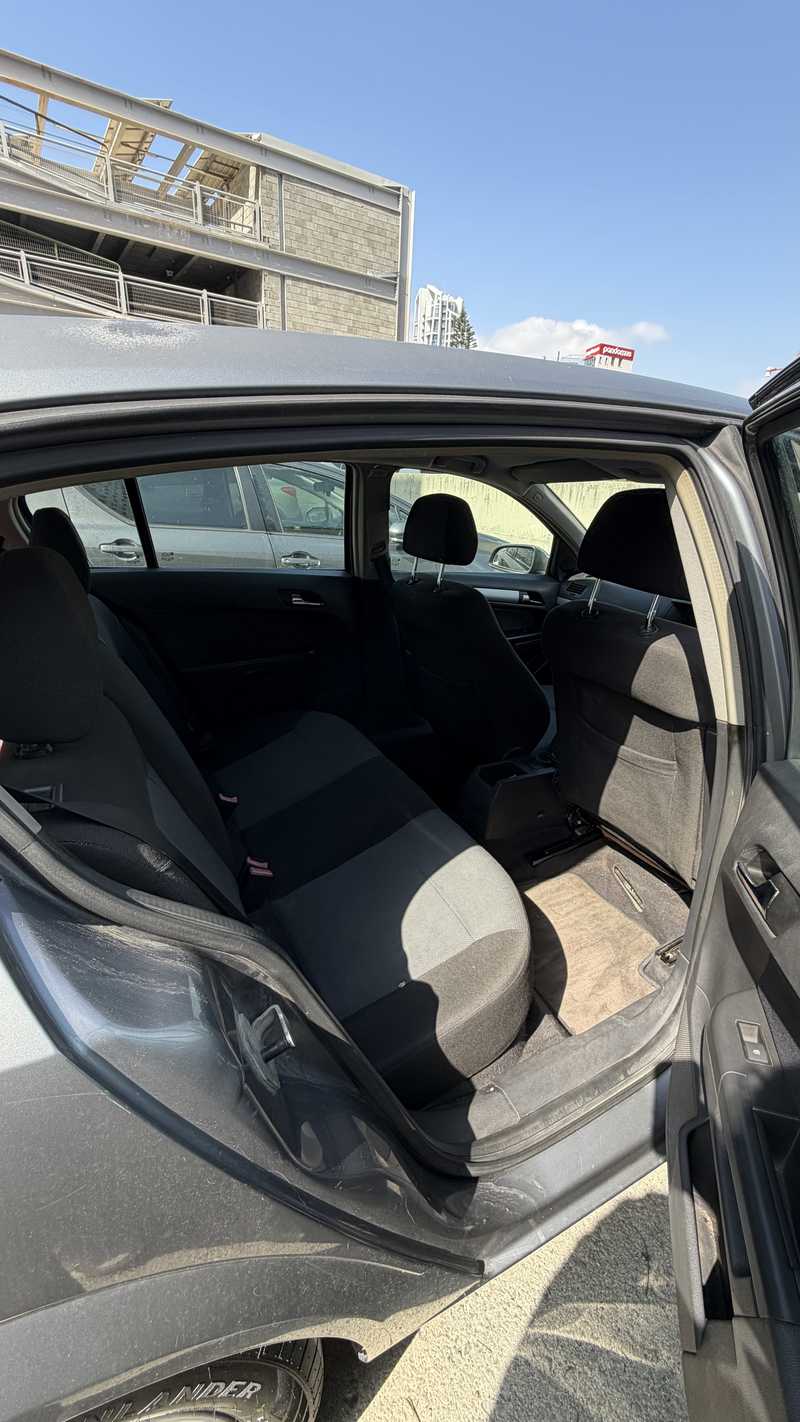 2008 Opel, Vauxhall Astra 2,2L 2008 Cyprus