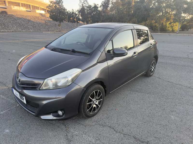 Toyota Vitz 1,3L 2011