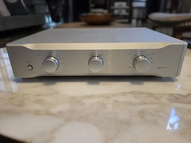 Esoteric e-03 phonostage preamplifier, Επαρχία Λεμεσού — Σαϊττάς