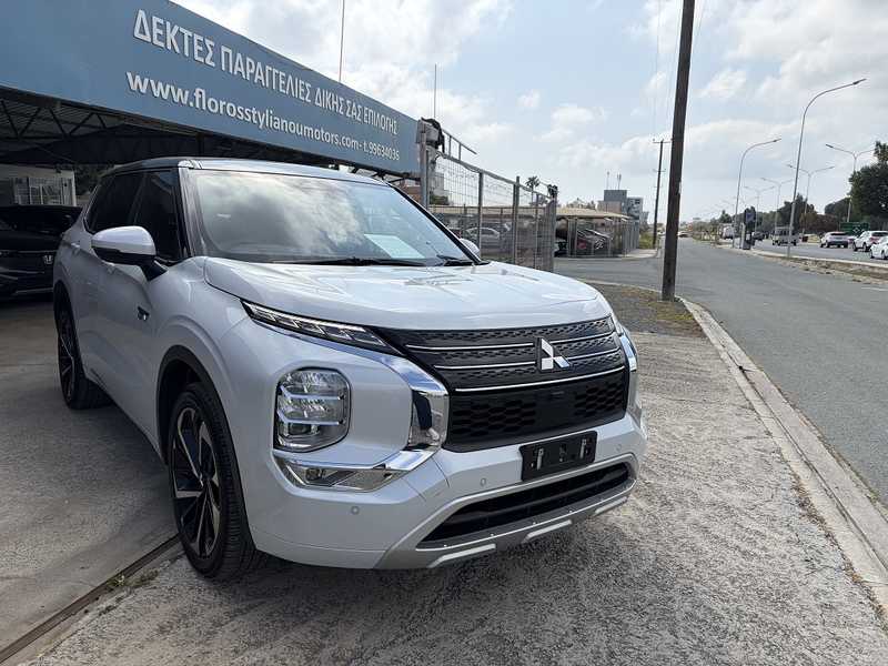 Mitsubishi Outlander 2,4L 2023