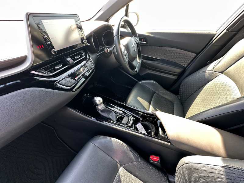 2022 Toyota C-HR 1,8L 2022 Cyprus