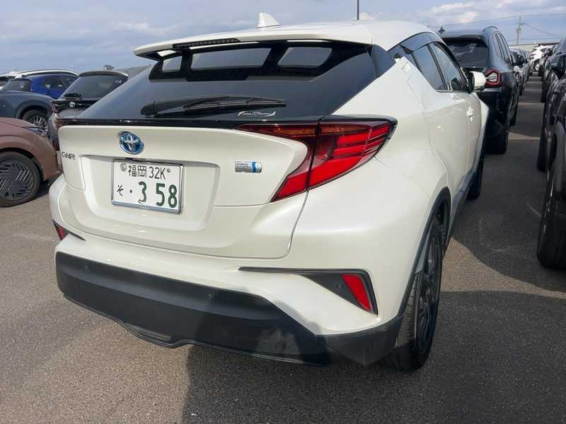 2021 Toyota C-HR 1,8L 2021 Cyprus