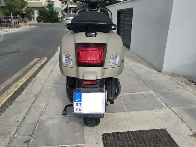 Piaggio vespa gtv 300, Nicosia — Aglantzia