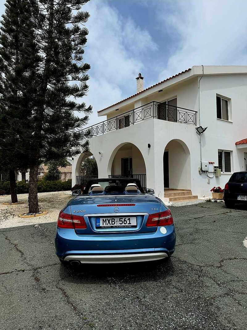 2011 Mercedes-Benz E-Class 2,5L 2011 Cyprus