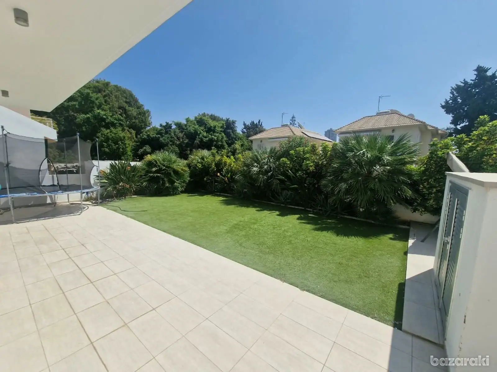 House, 3 bedrooms — 5