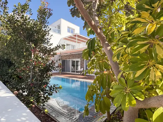 3-bedroom detached house to rent, Paphos — Paphos - Kato Paphos - 2