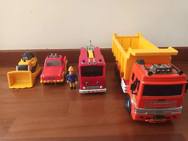 Truckset fireman sam and caterpillar, Επαρχία Πάφου — Έμπα