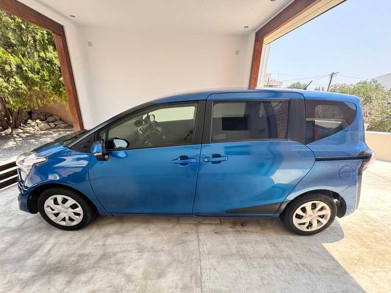 2016 Toyota Sienta 1,5L 2016 Cyprus