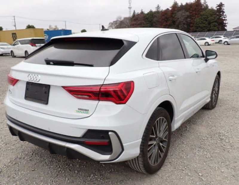 2022 Audi Q3 2,0L 2022 Cyprus