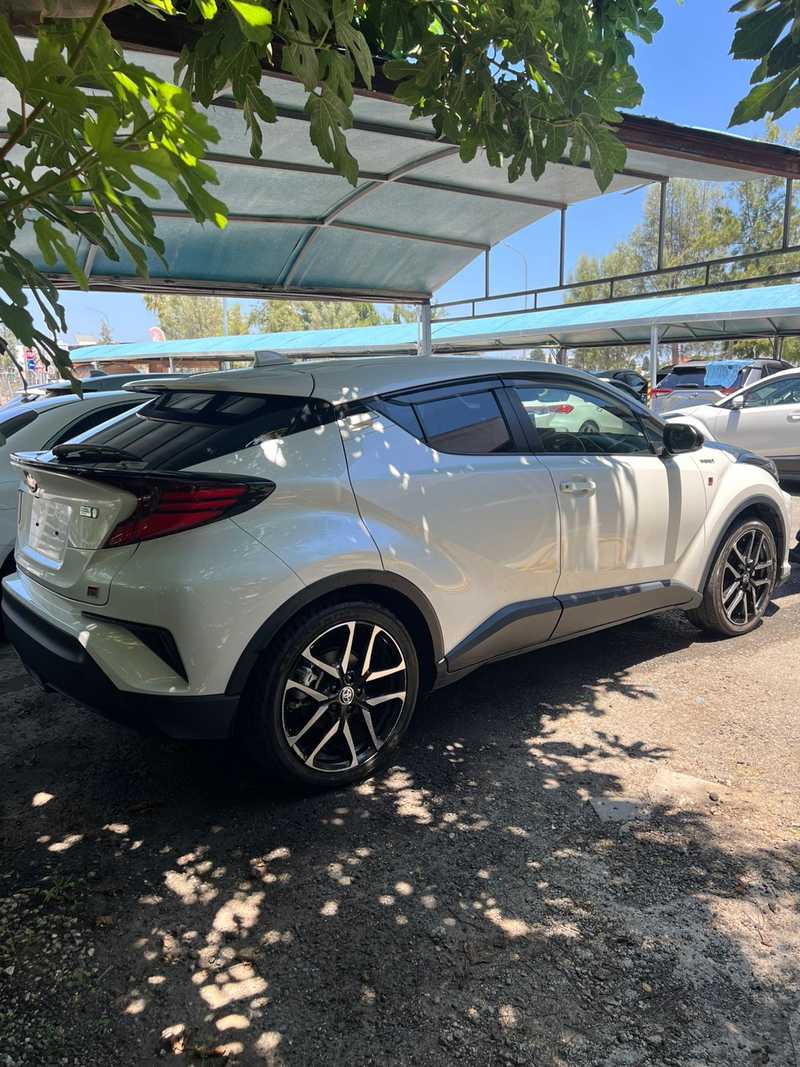 2021 Toyota C-HR 1,8L 2021 Cyprus