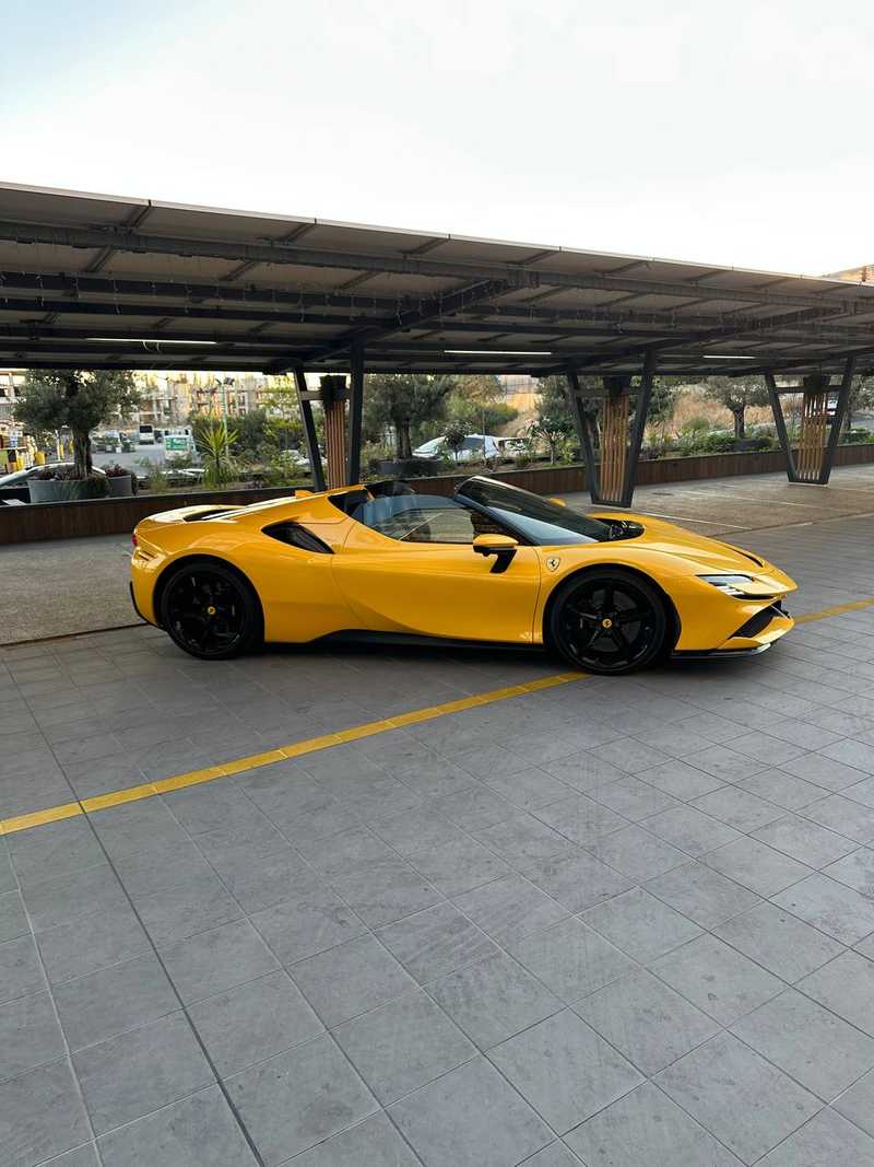 2022 Ferrari SF90 4,0L 2022 Cyprus