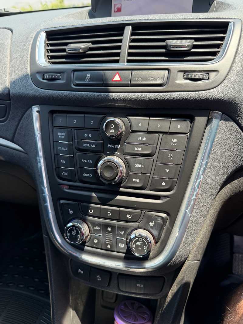 2013 Opel, Vauxhall Mokka 1,6L 2013 Cyprus