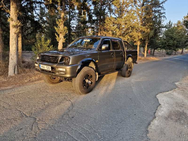 2001 Mitsubishi L200 2,5L 2001 Cyprus