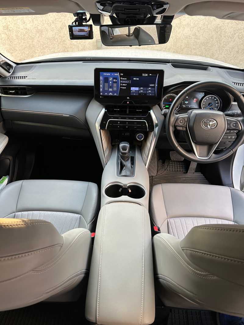 2022 Toyota Harrier 2,5L 2022 Cyprus