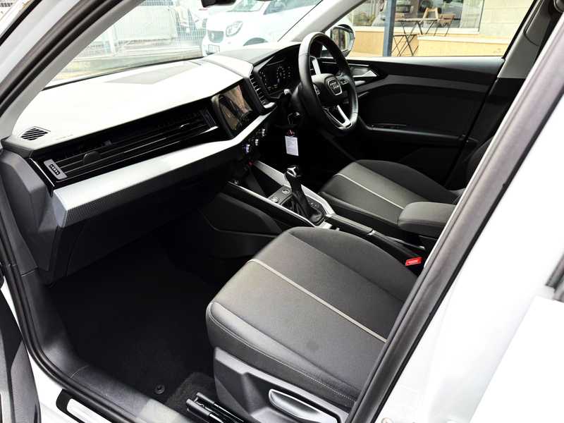 2023 Audi A1 1,0L 2023 Cyprus
