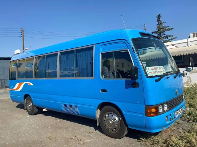 22 thesi toyota coaster 2001, Nicosia — Nicosia - Kaimakli
