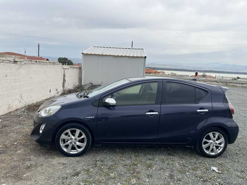 2015 Toyota Aqua 1,5L 2015 Cyprus