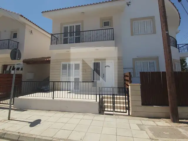 3-bedroom semi-detached to rent, Larnaca — Oroklini Tourist Area