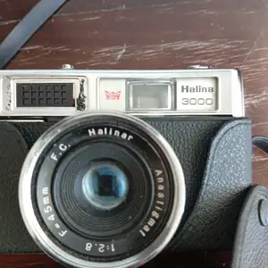 Vintage Halina 3000 35mm film camera., Επαρχία Λευκωσίας — Λατσιά - Άγιος Γεώργιος