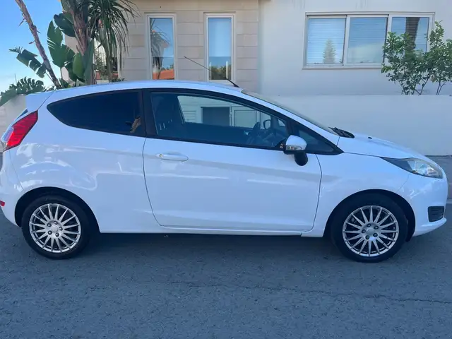Ford Fiesta Van 1,5L 2016, Larnaca — Dromolaxia - 3