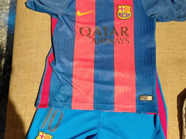 Messi Barcelona jersey tshirt and shorts, Επαρχία Λευκωσίας — Λευκωσία - Παλουριώτισσα