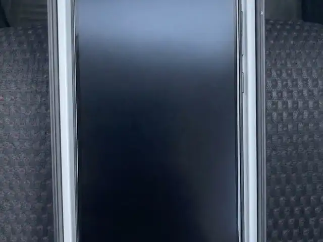 3 tilefona gia parts kai ena apple watch, Nicosia — Agios Dometios - Agios Georgios