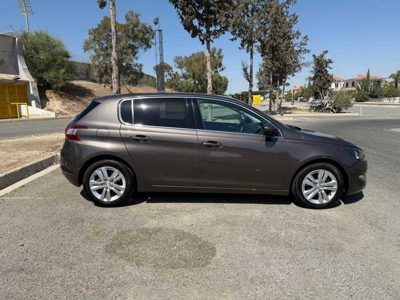 2017 Peugeot 308 1,6L 2017 Cyprus