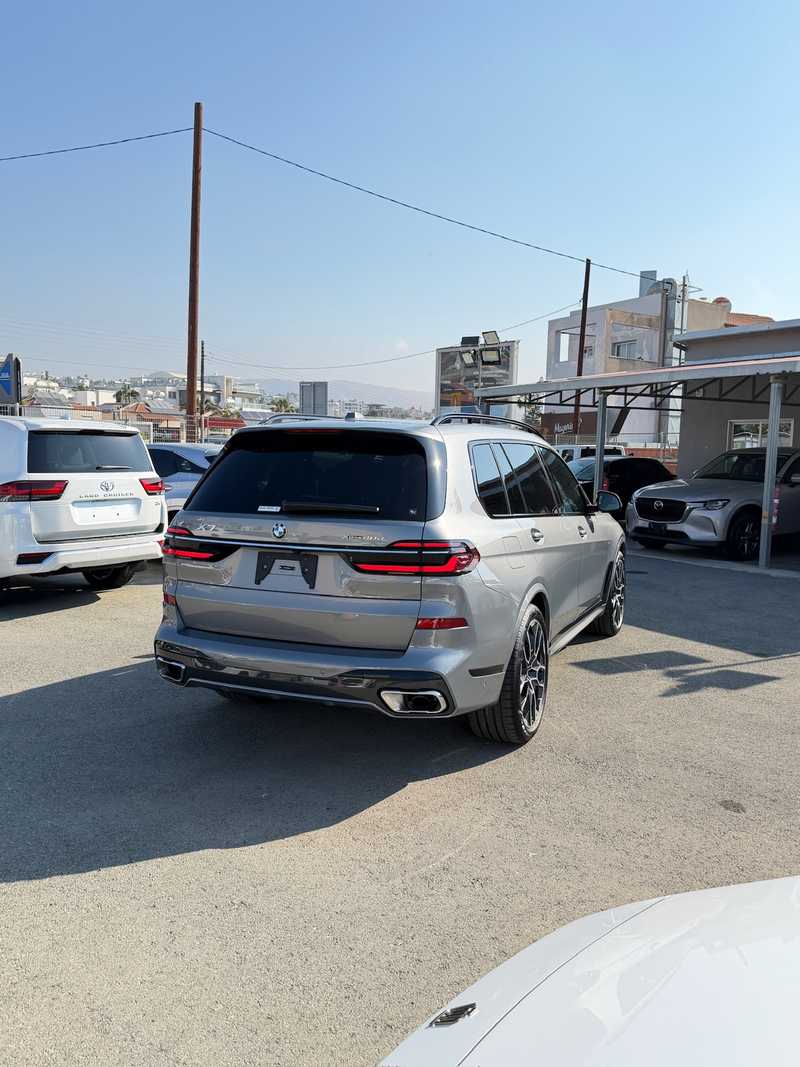 2025 BMW X7 3,0L 2025 Cyprus