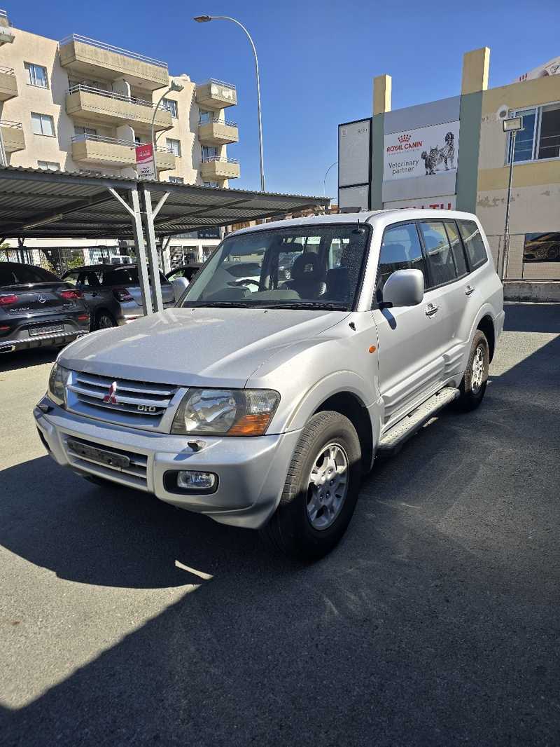 2001 Mitsubishi Pajero 3,2L 2001 Cyprus