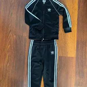 Sports suit àdidas, Επαρχία Πάφου — Πέγεια