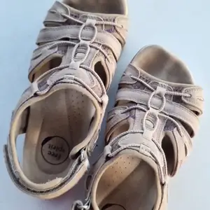Trekking sandals, Επαρχία Λευκωσίας — Άγιος Επιφάνειος Ορεινής
