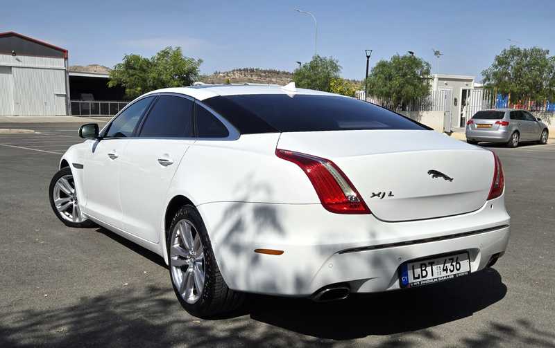 2013 Jaguar XJ 2,0L 2013 Cyprus