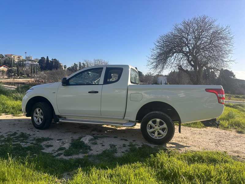 2017 Mitsubishi L200 2,5L 2017 Cyprus