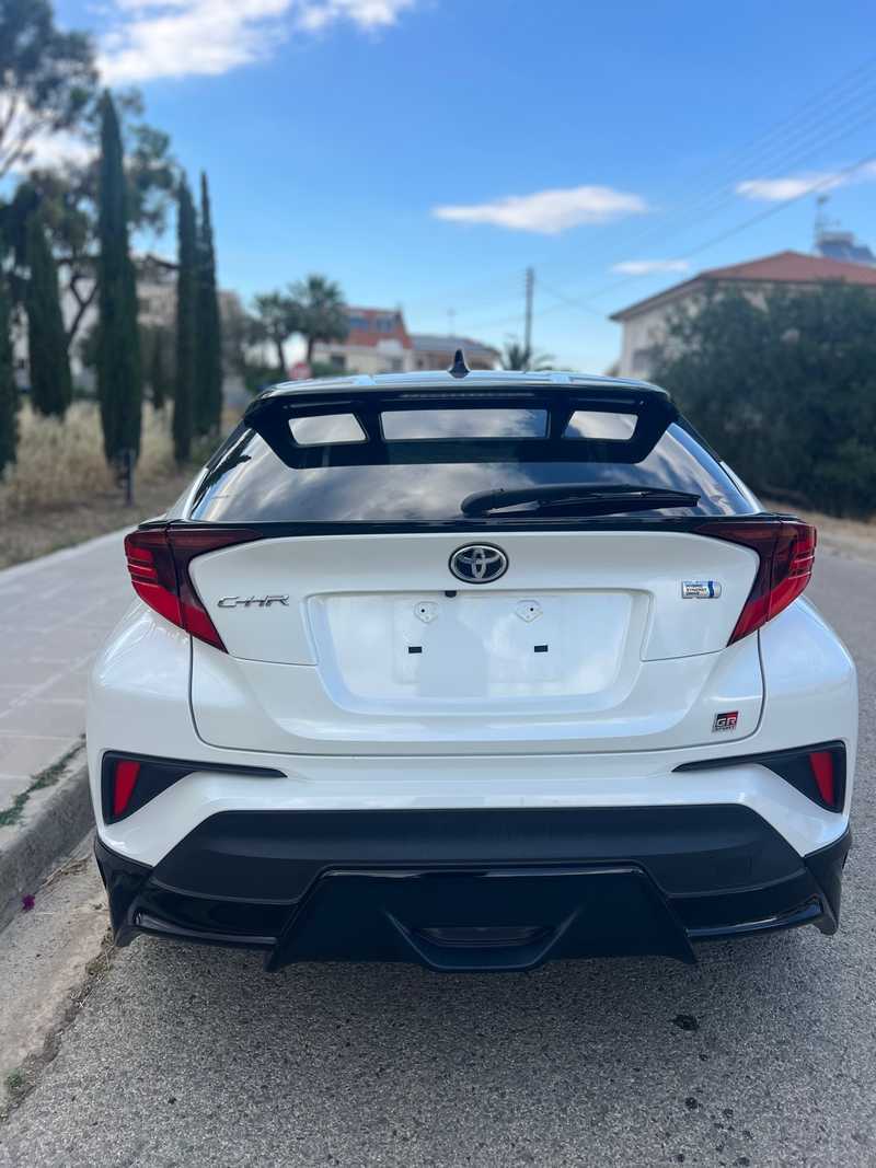 2021 Toyota C-HR 1,8L 2021 Cyprus