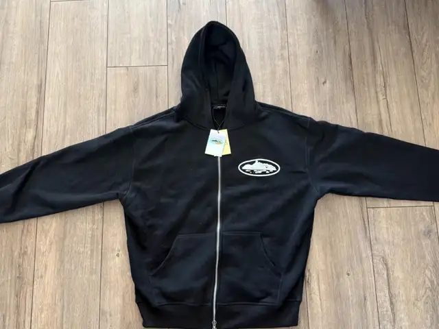 Corteiz black zip up hoodie, Επαρχία Λευκωσίας — Λατσιά - Άγιος Ελευθέριος