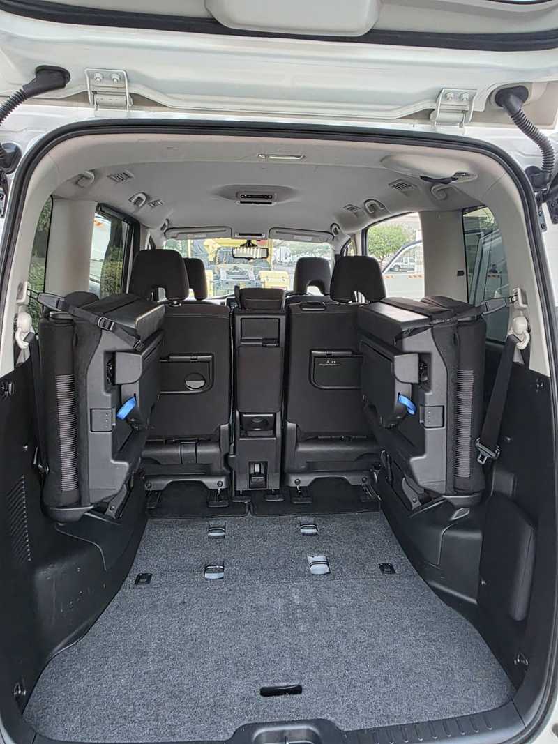 2022 Nissan Serena 2,0L 2022 Cyprus