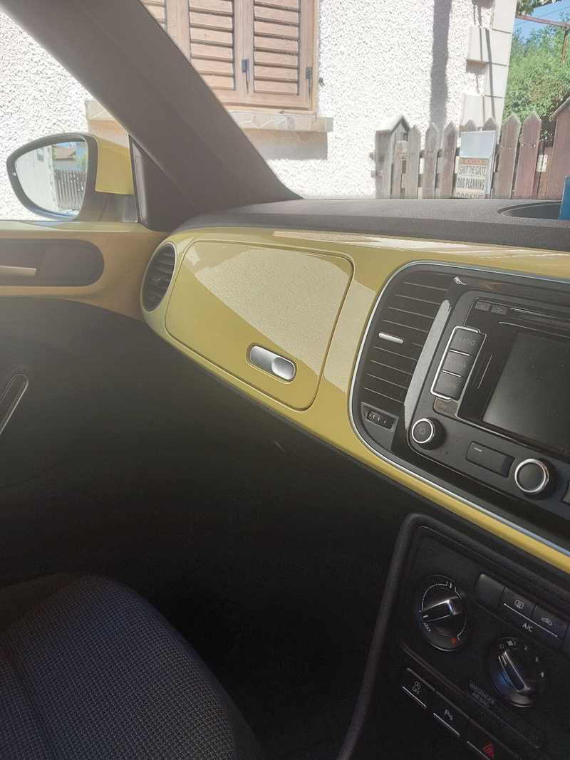 2015 Volkswagen Beetle 1,6L 2015 Cyprus