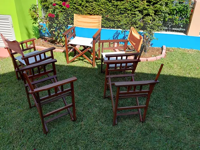 5 καρεκλες σκηνοθετη, Nicosia — Strovolos - Agios Vasileios