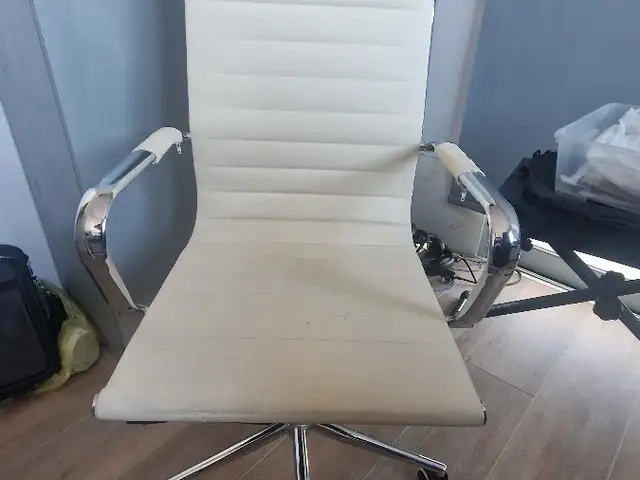 Office chair white, Nicosia — Nicosia - Lykabittos
