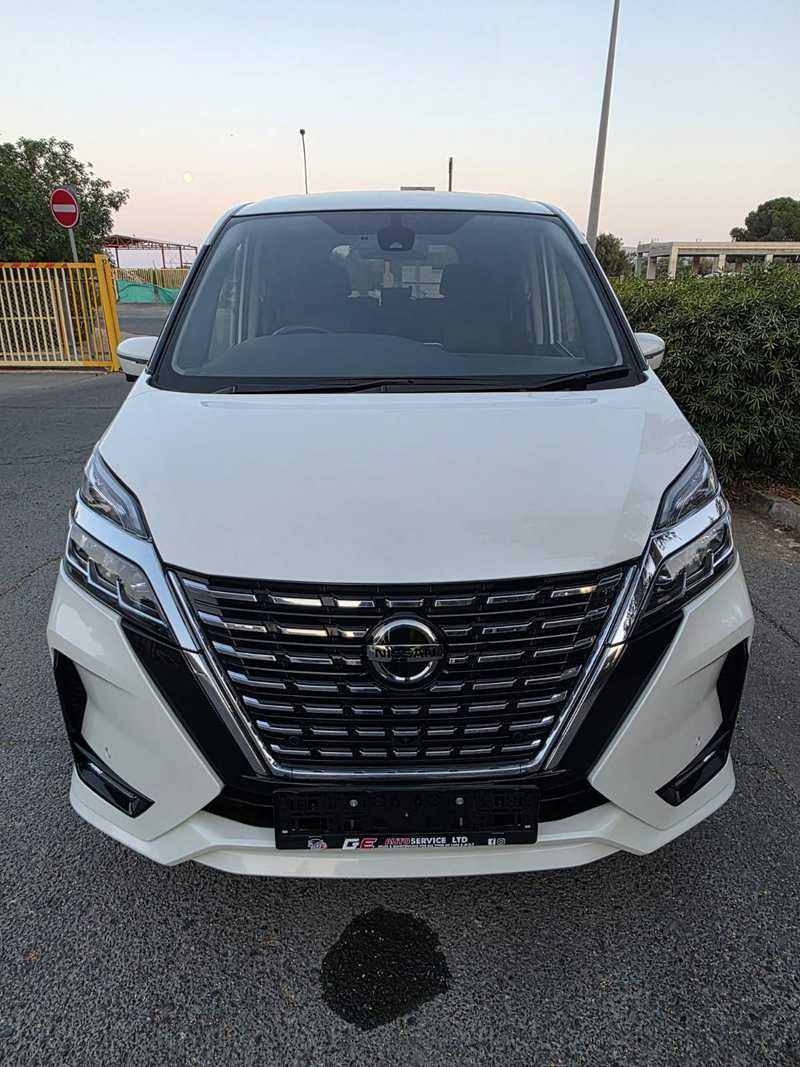 Nissan Serena 2,0L 2022