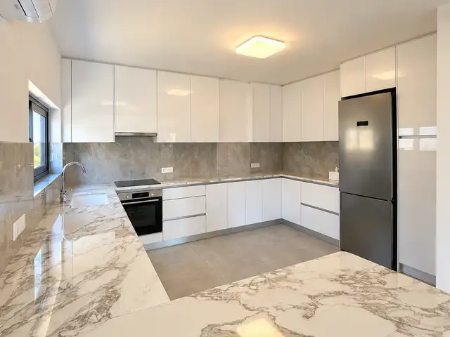 3-bedroom apartment to rent, Επαρχία Λεμεσού — Γερμασόγεια Τουριστική Περιοχή