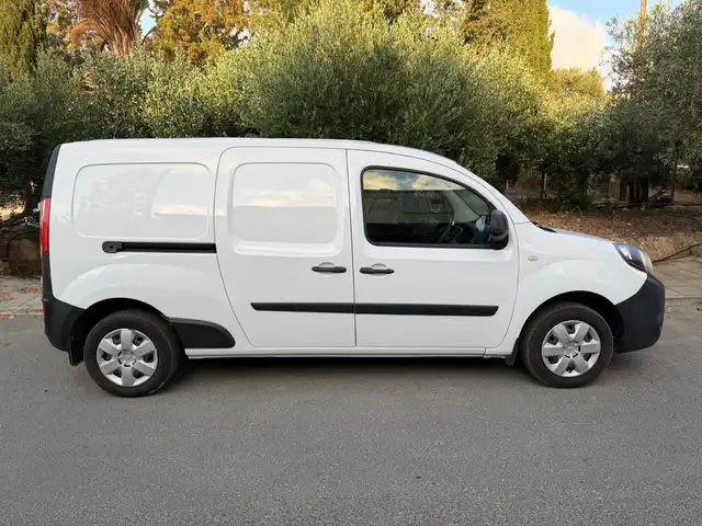 Renault Kangoo Electric 2019, Paphos — Tombs Of the Kings - 2