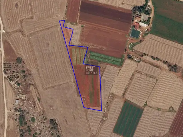 Tourist Field 11281 m², Famagusta — Liopetri