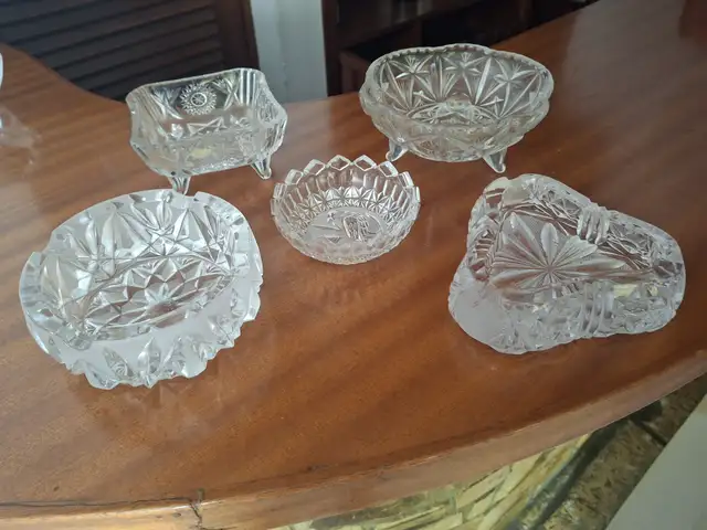 Vintage set of five cut-crystal style objects, Επαρχία Λευκωσίας — Αγλαντζιά